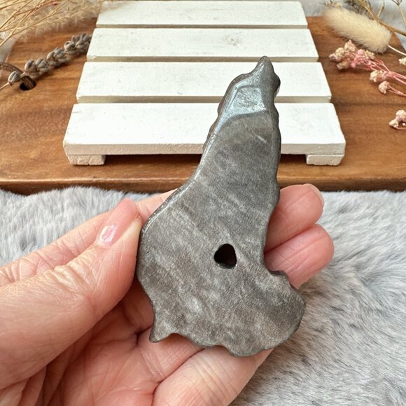 Beautiful Silver Sheen Obsidian Wolf Carving - Picture 2 of 6